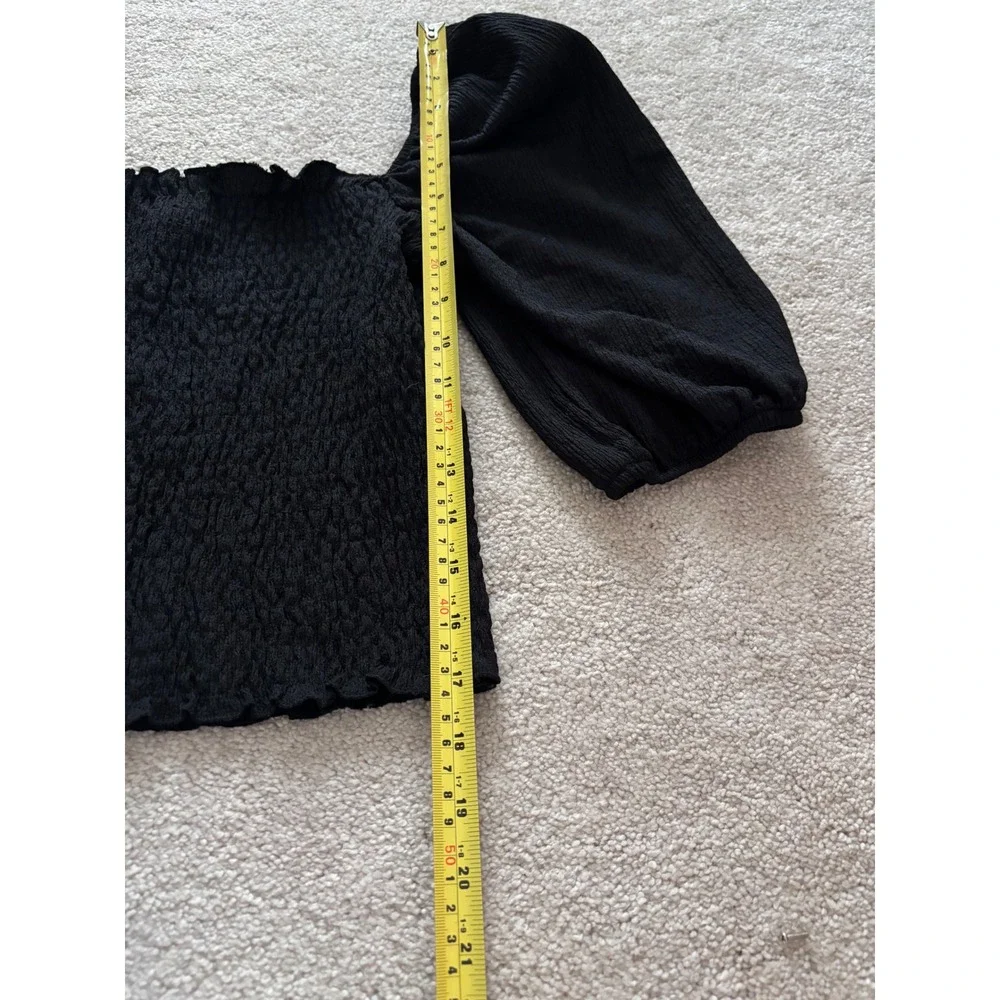 SOLD H&M Black Smocked Puff Sleeve Square Neck Top Women's Medium - Picture 4 of 5
